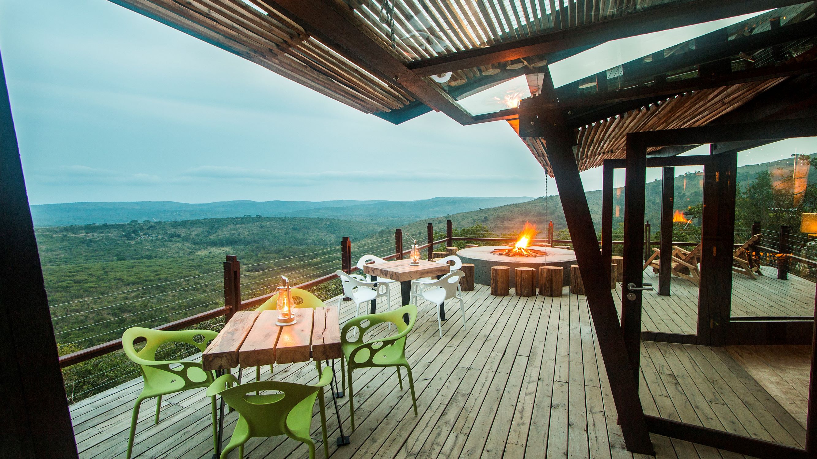 Rhino Ridge Safari Lodge Dining Deck