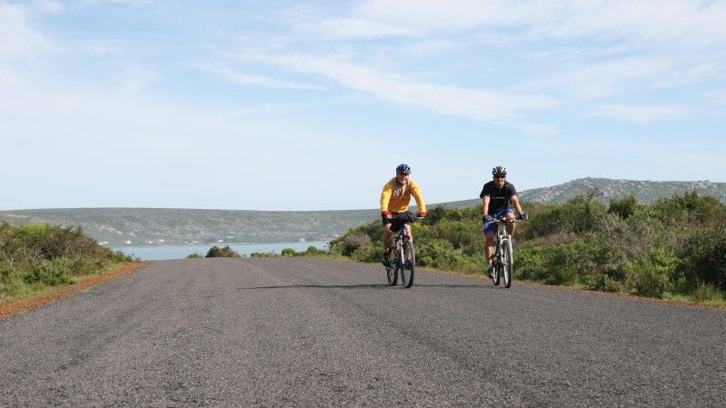 the-farmhouse-hotel-activities-cycling