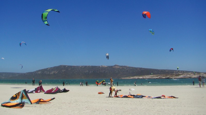 the-farmhouse-hotel-activities-kitesurfing-2