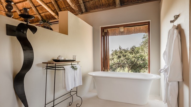 Bukela Game Lodge Luxury Suite (2)
