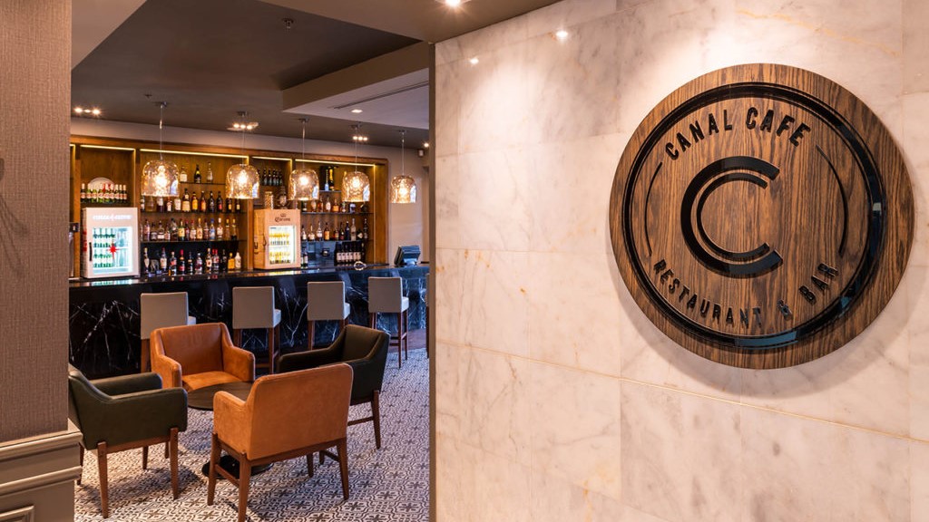 Canal-Cafe-Entrance-aha-Harbour-Bridge-Hotel-and-Suites