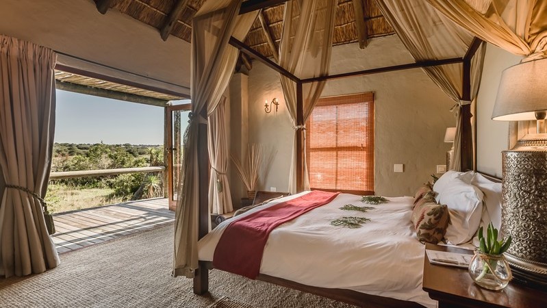 Hlosi Game Lodge Luxury Family Suite (3)