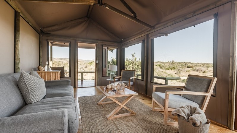 Hlosi Game Lodge Luxury Safari Tent (4)