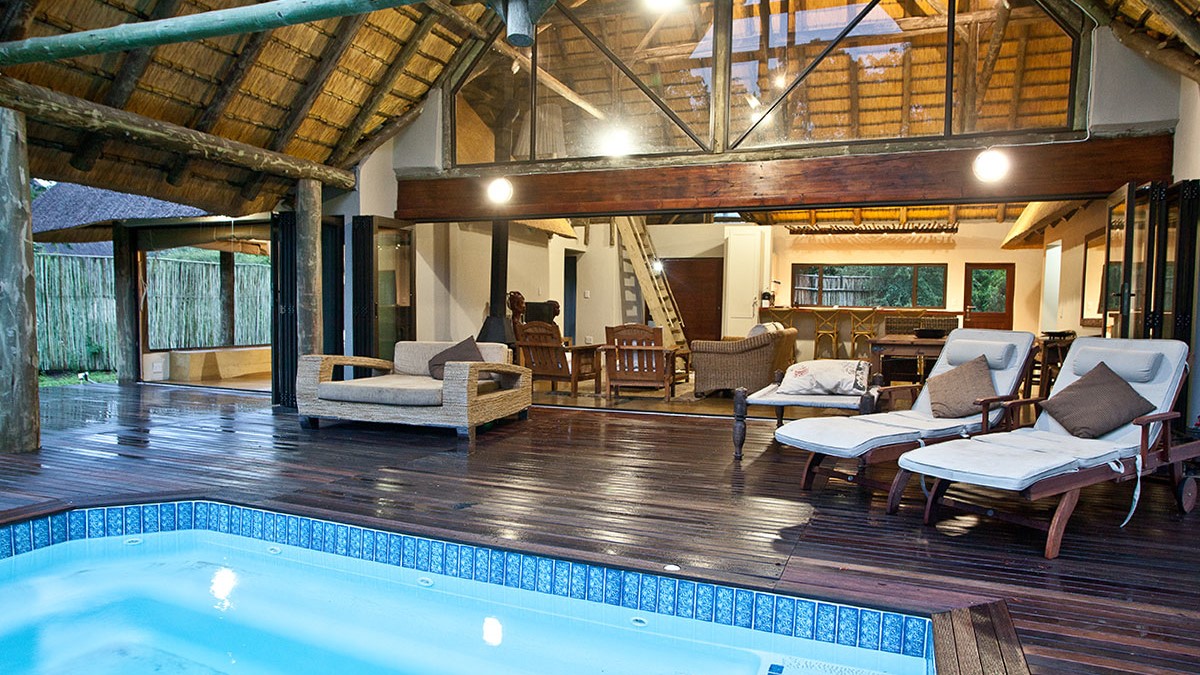 Rhino River Lodge (6)